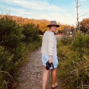 Meet your Posher, Debbie